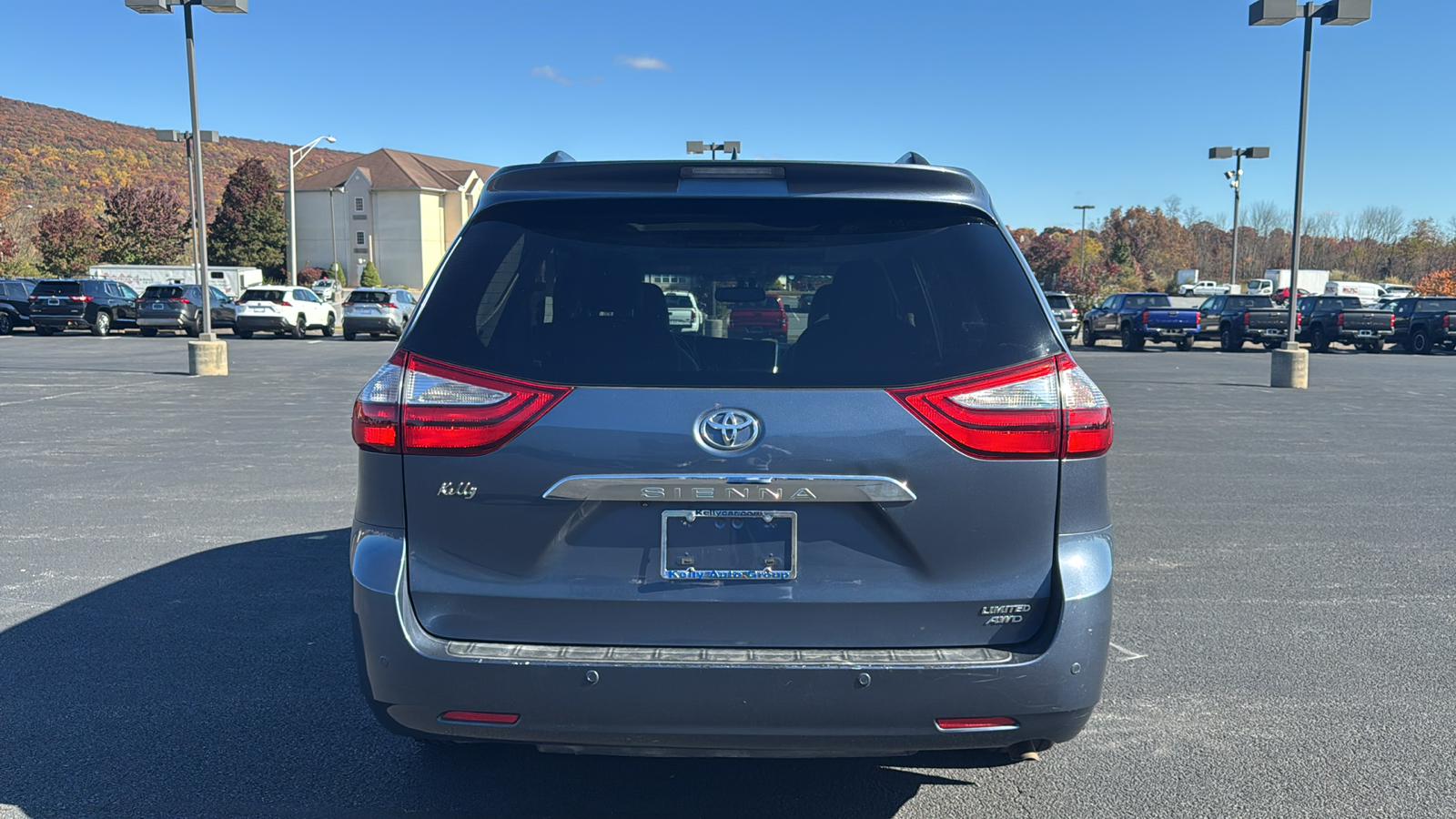 2016 Toyota Sienna Limited 8