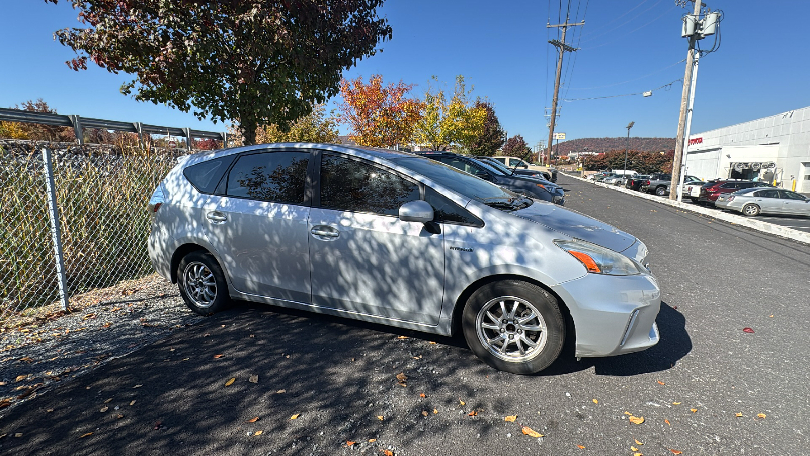 2012 Toyota Prius v Five 4