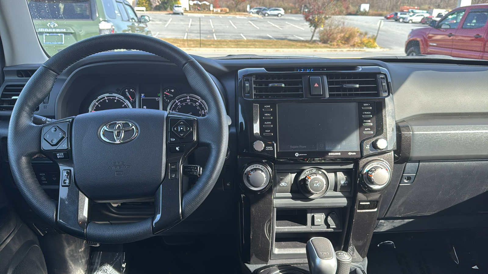 2024 Toyota 4Runner TRD Off-Road Premium 18