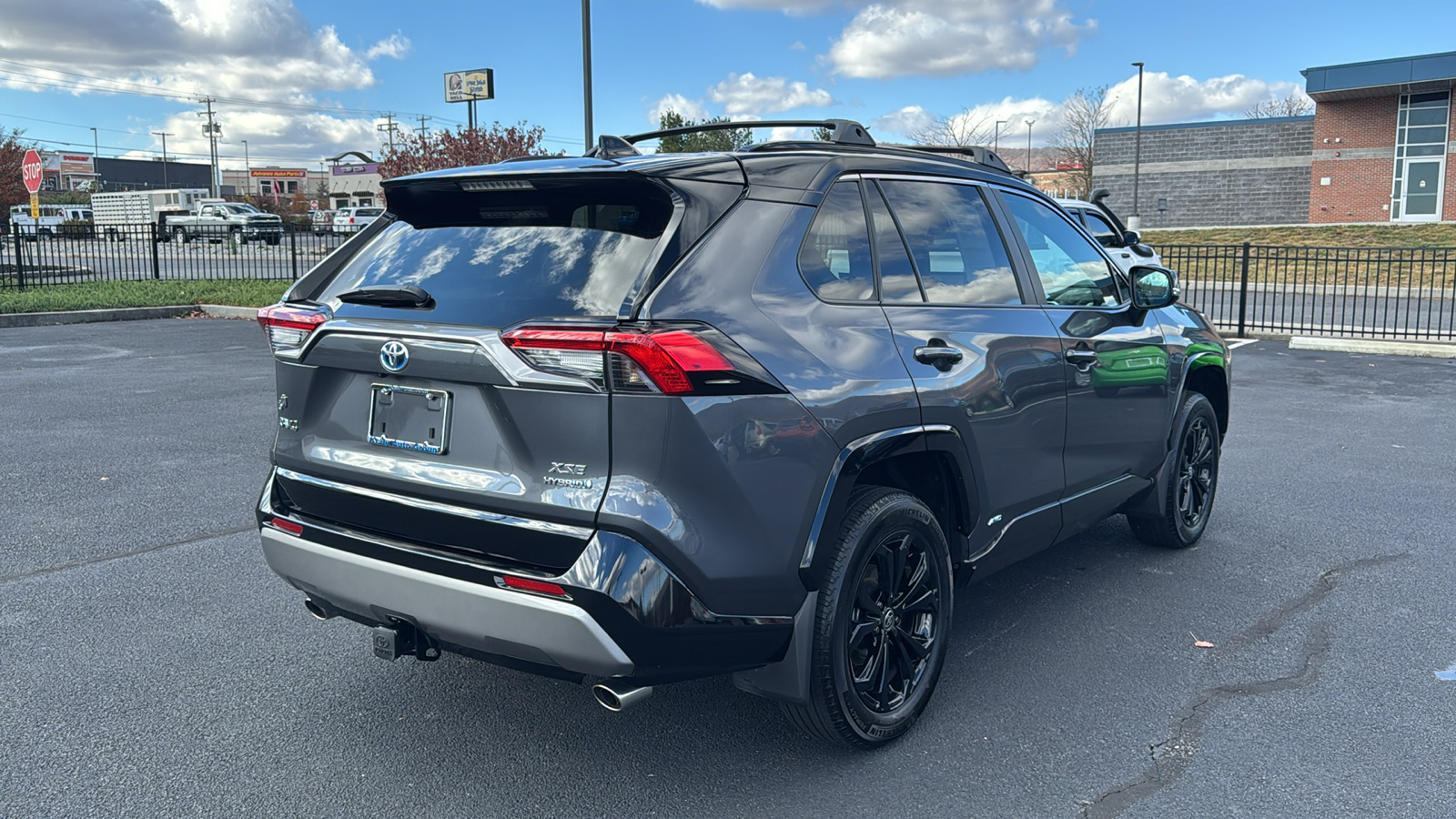 2023 Toyota RAV4 Hybrid XSE 7