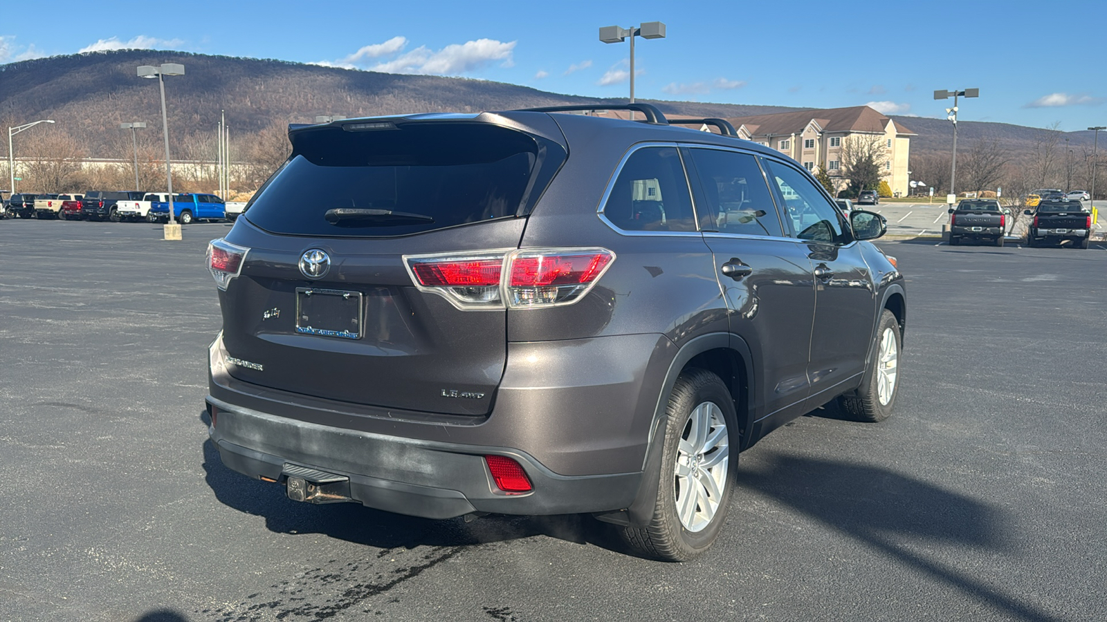 2014 Toyota Highlander LE V6 6