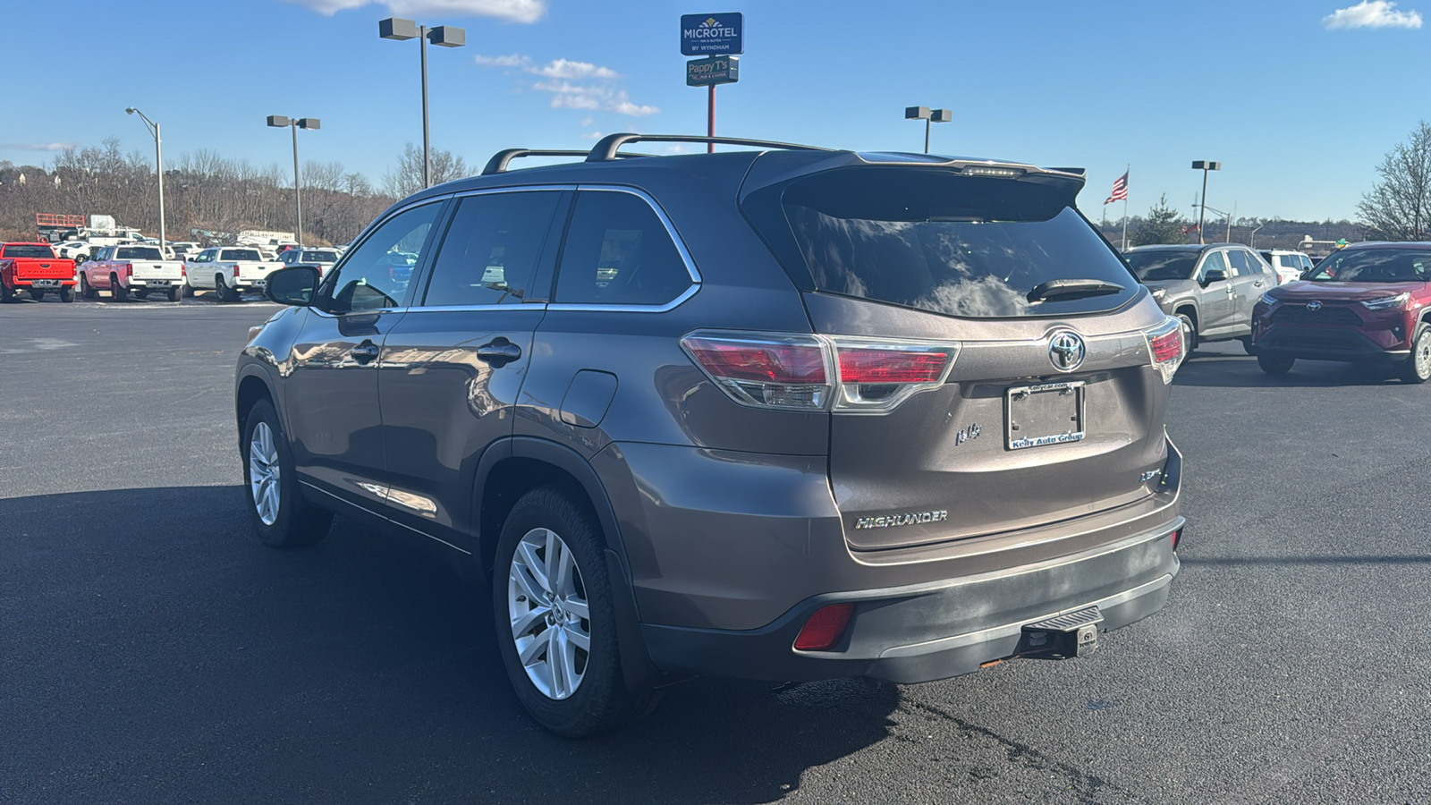 2014 Toyota Highlander LE V6 12