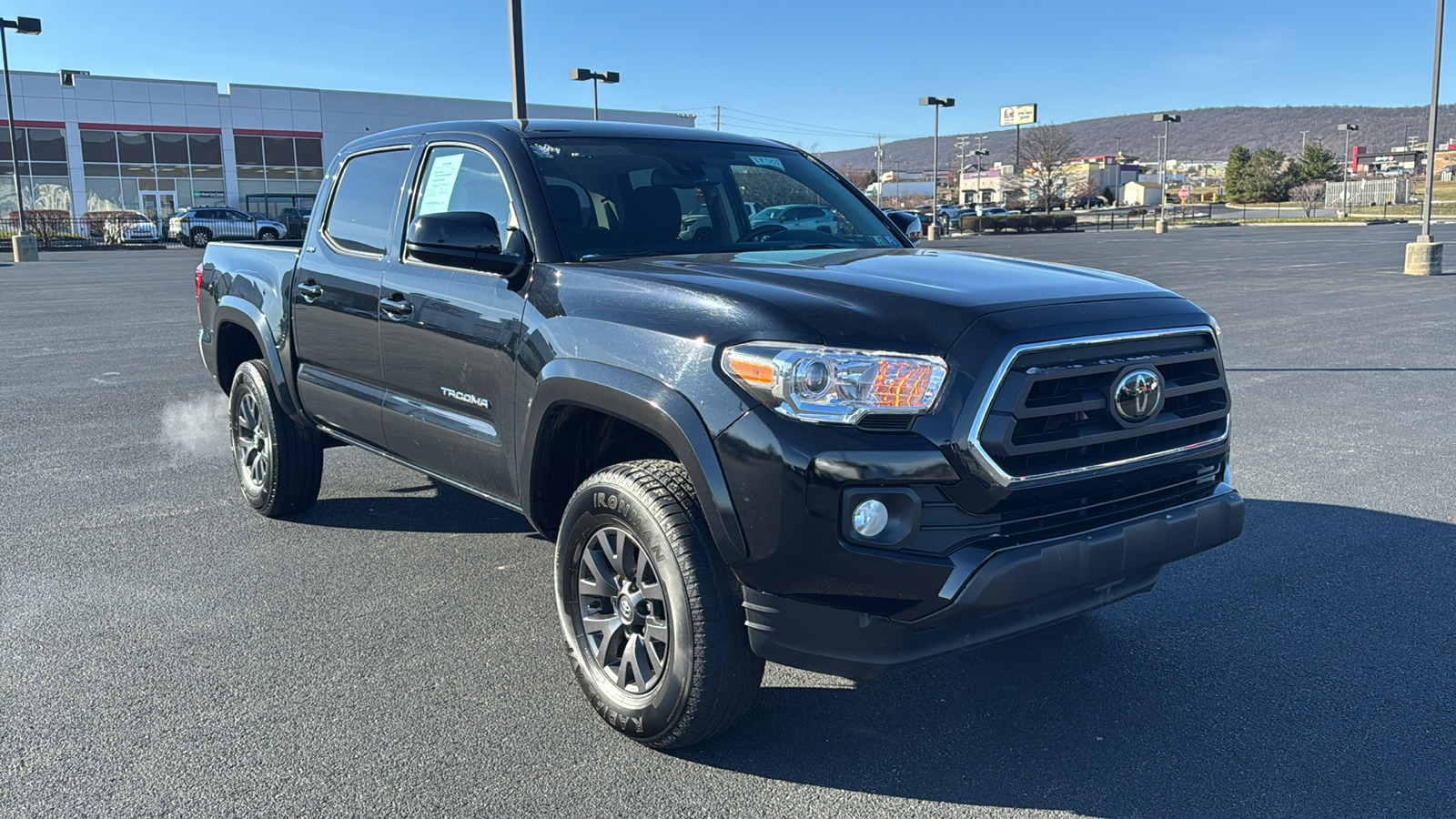 2022 Toyota Tacoma SR5 3