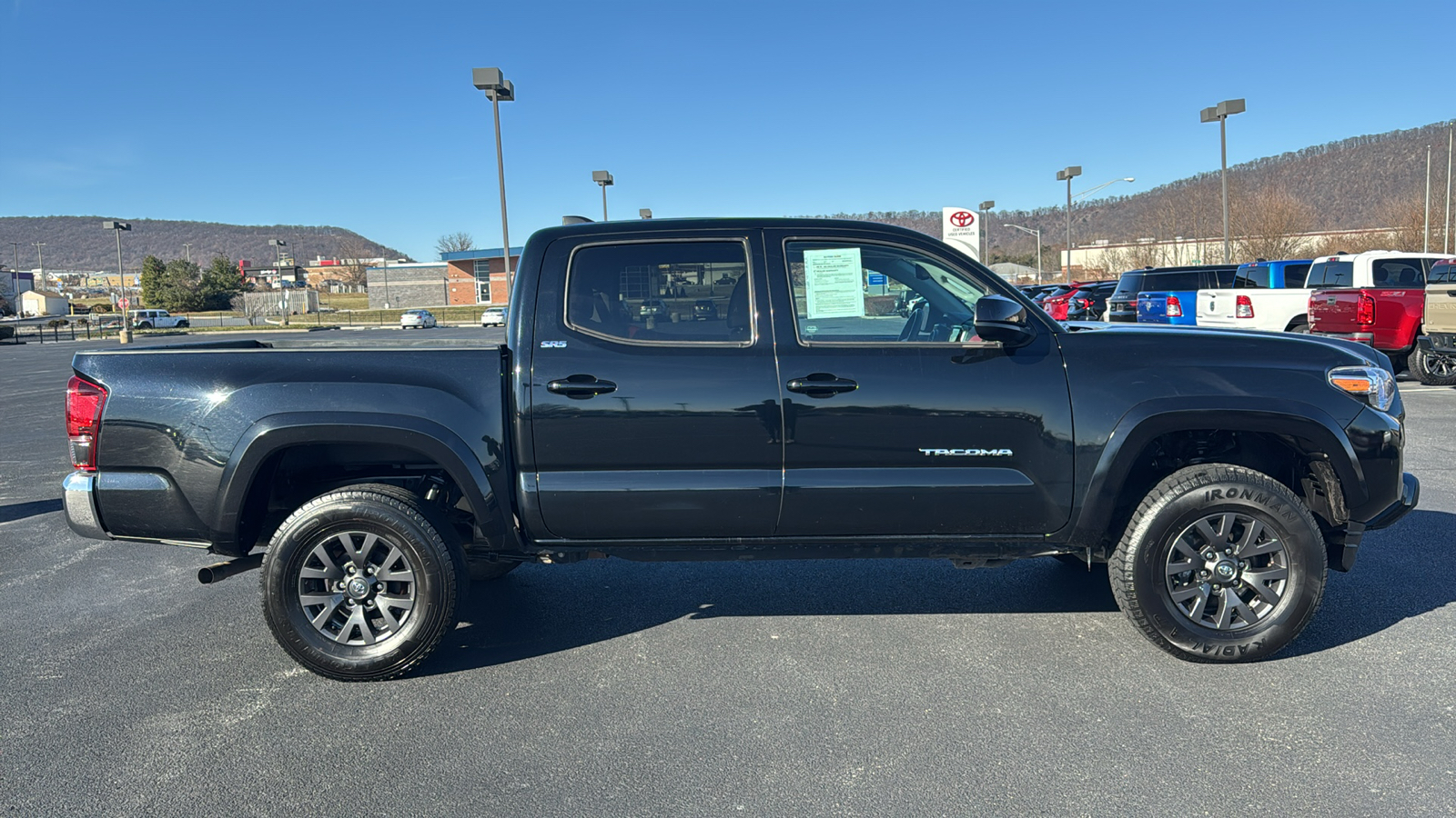 2022 Toyota Tacoma SR5 4