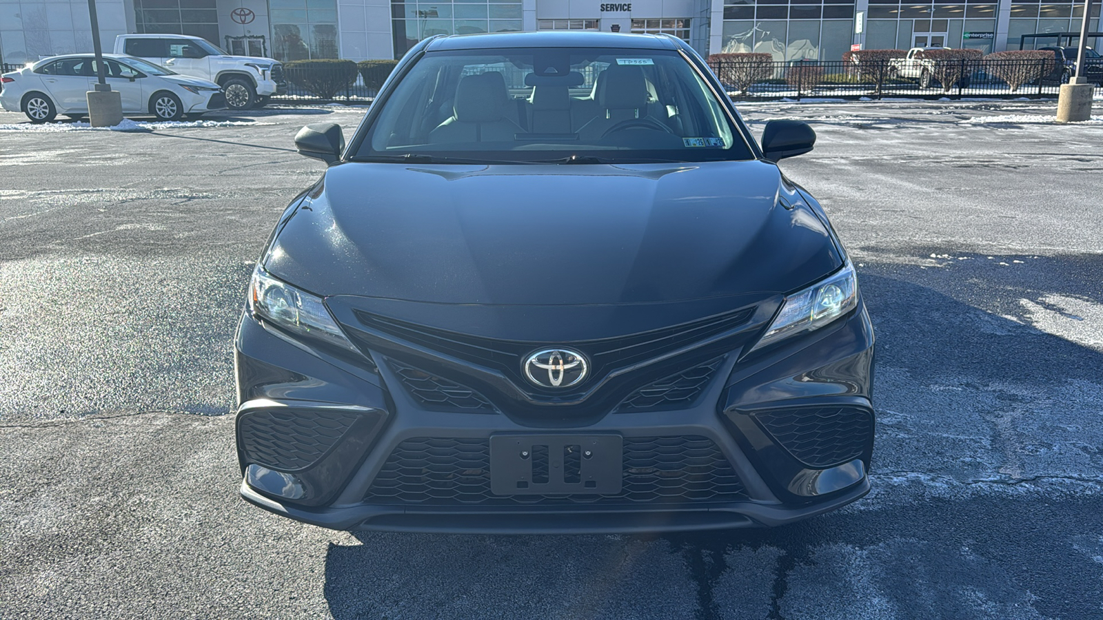 2021 Toyota Camry SE 2