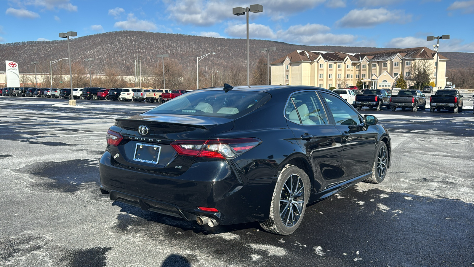 2021 Toyota Camry SE 6