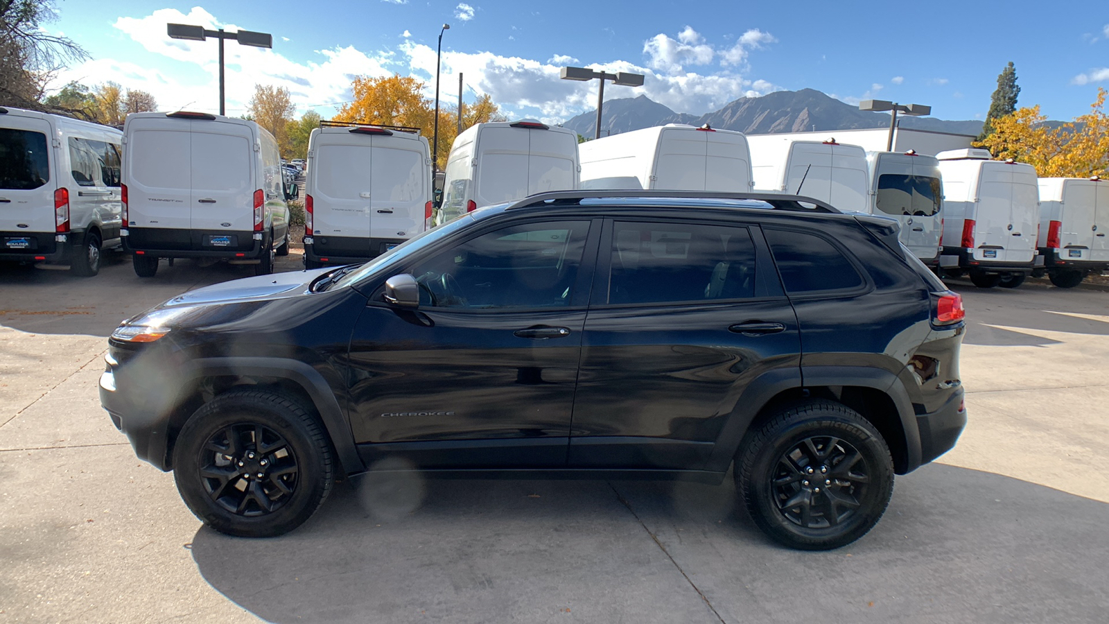 2017 Jeep Cherokee Trailhawk L Plus 2