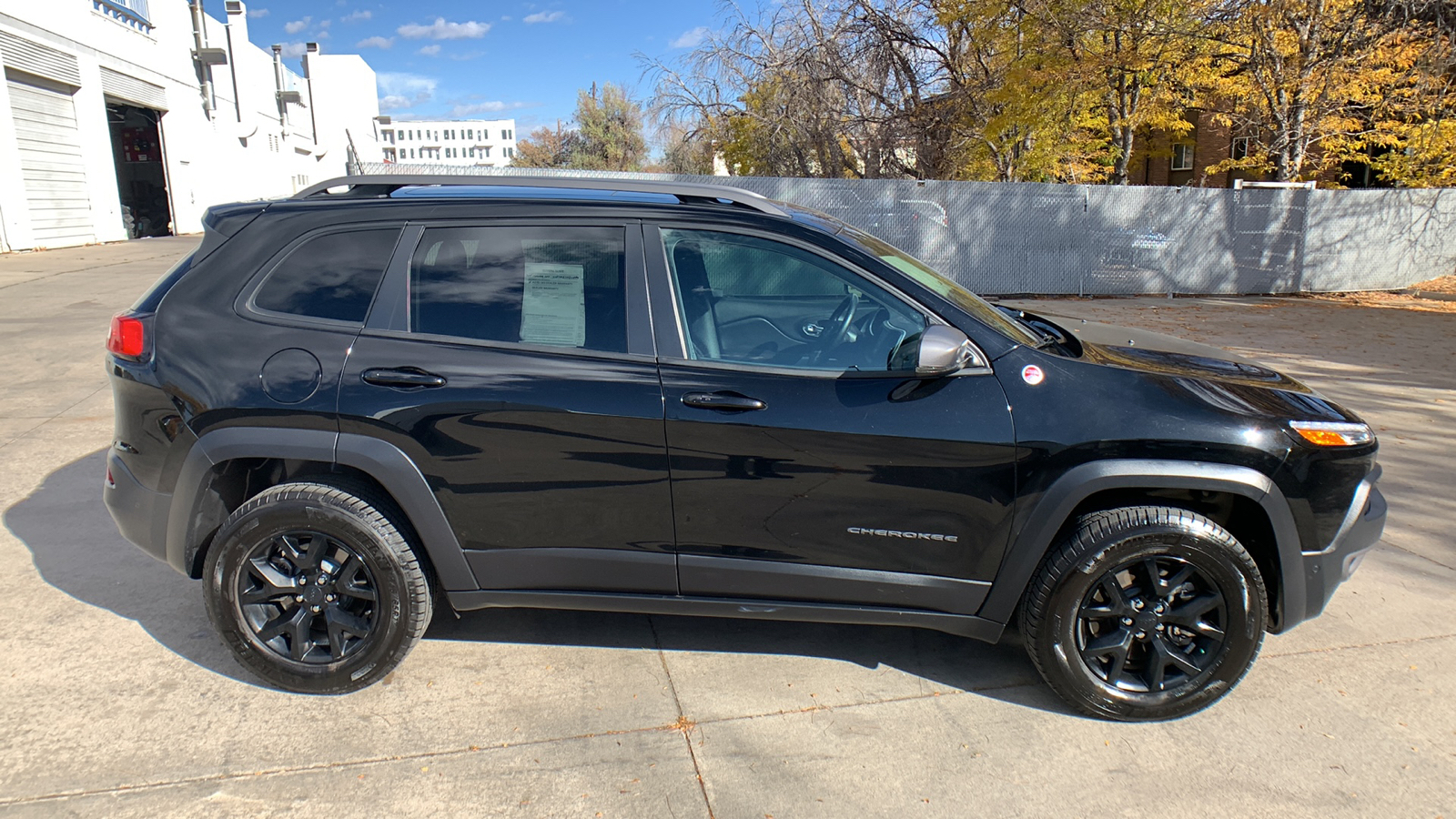 2017 Jeep Cherokee Trailhawk L Plus 6