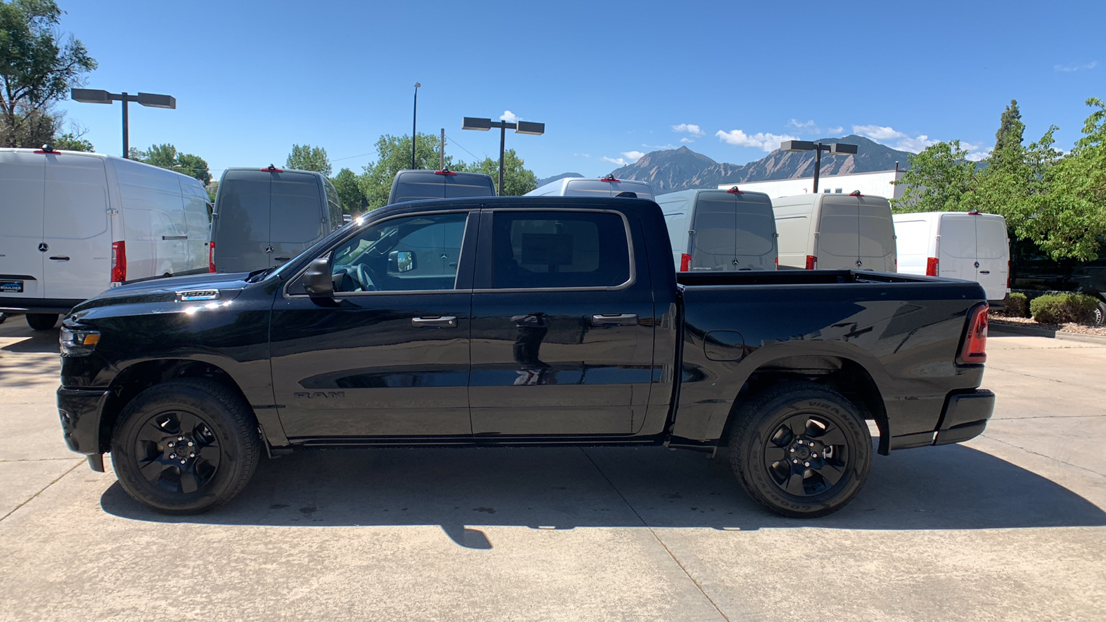 2025 Ram 1500 Tradesman 2