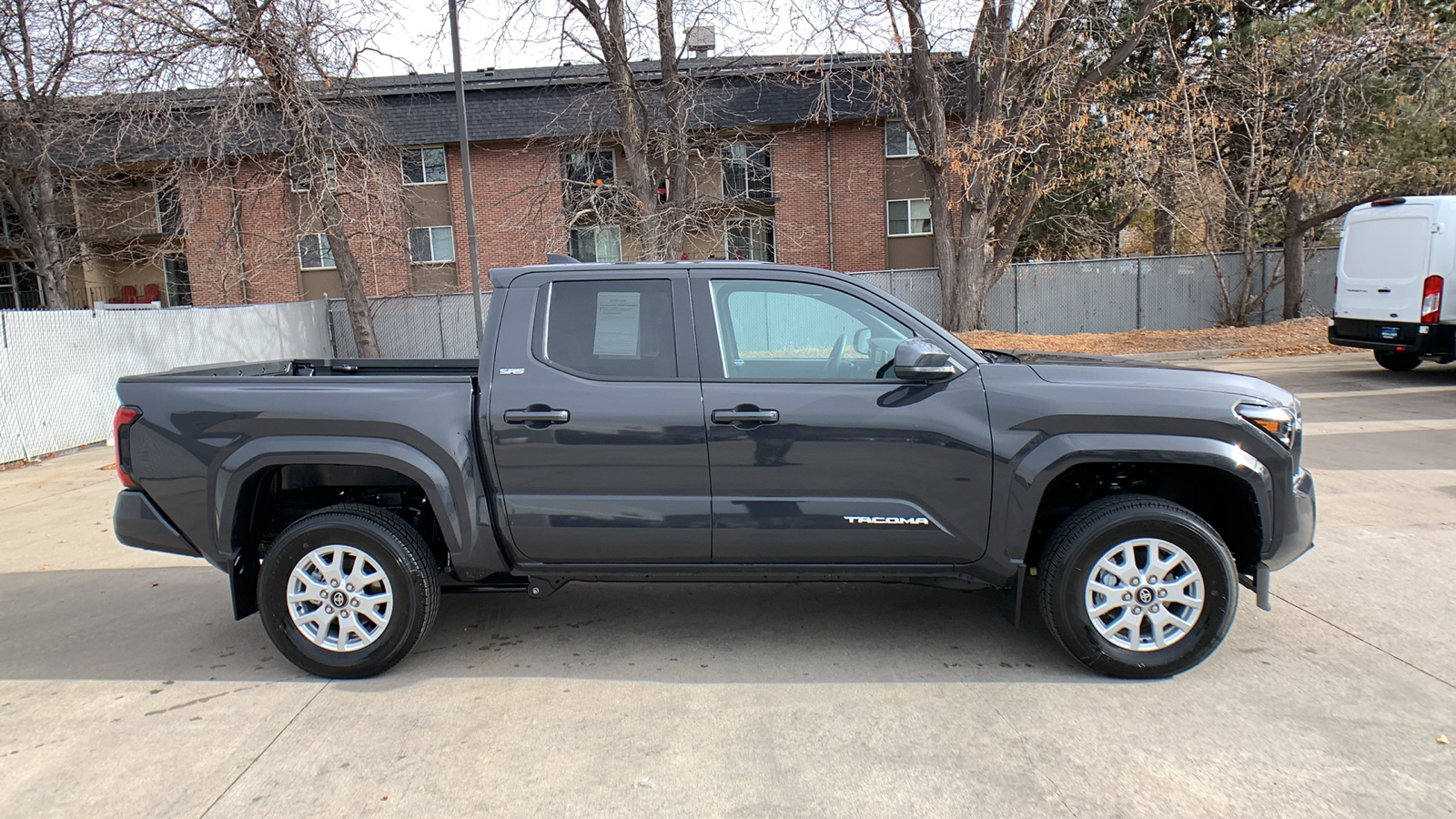 2024 Toyota Tacoma 4WD SR5 6