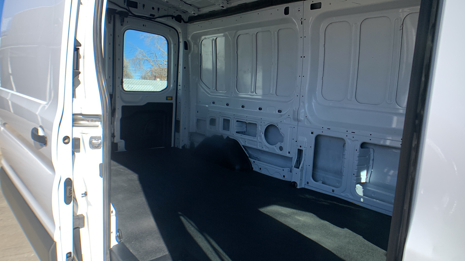 2022 Ford Transit Cargo Van  27