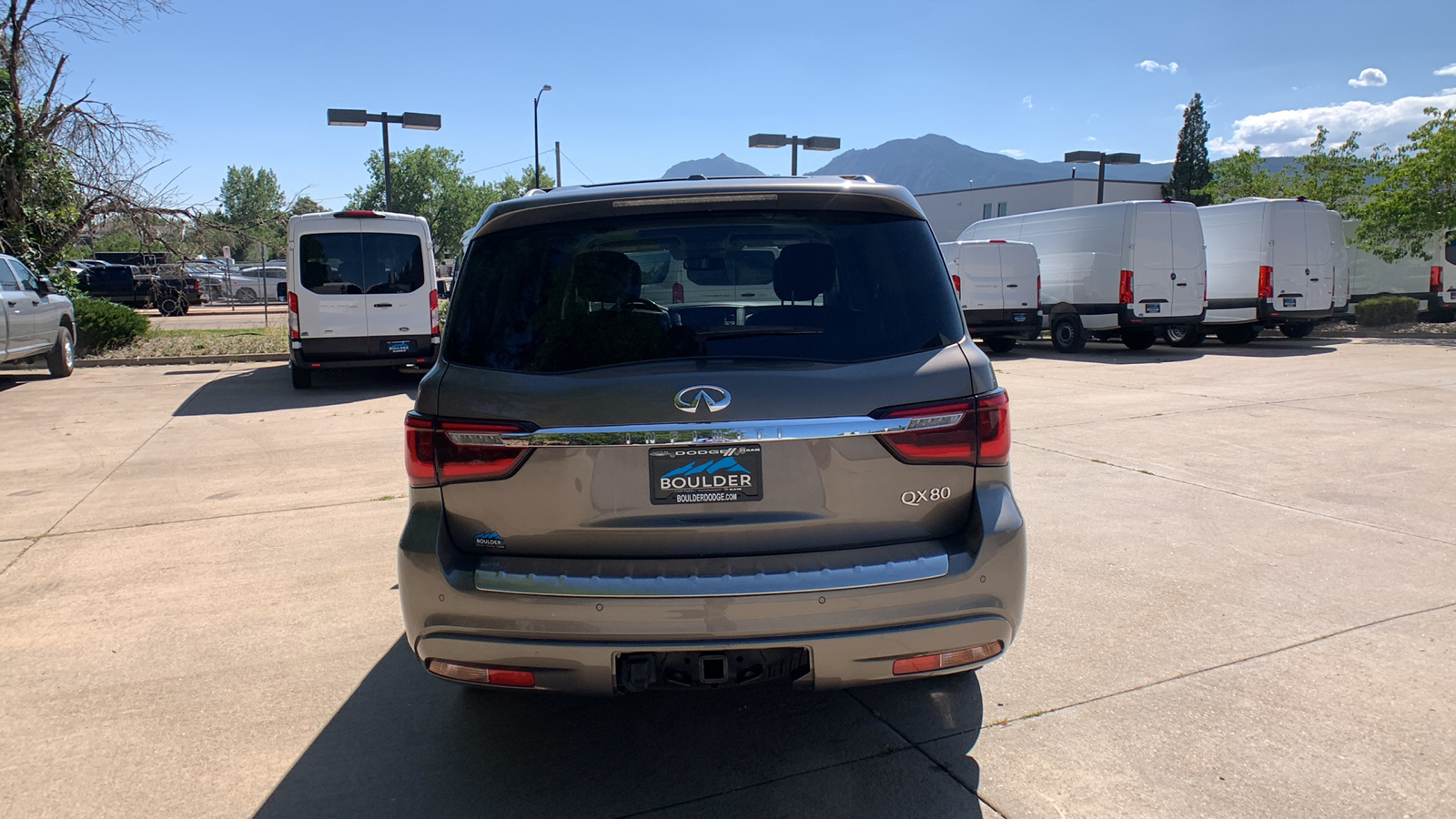 2019 INFINITI QX80 LUXE 4