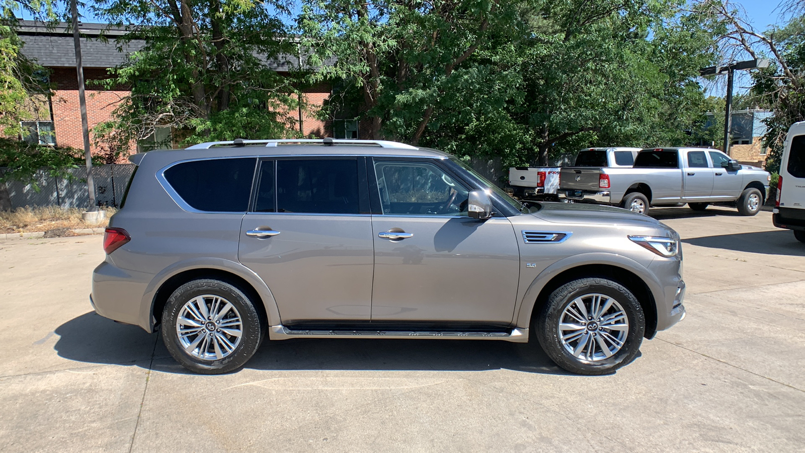 2019 INFINITI QX80 LUXE 6