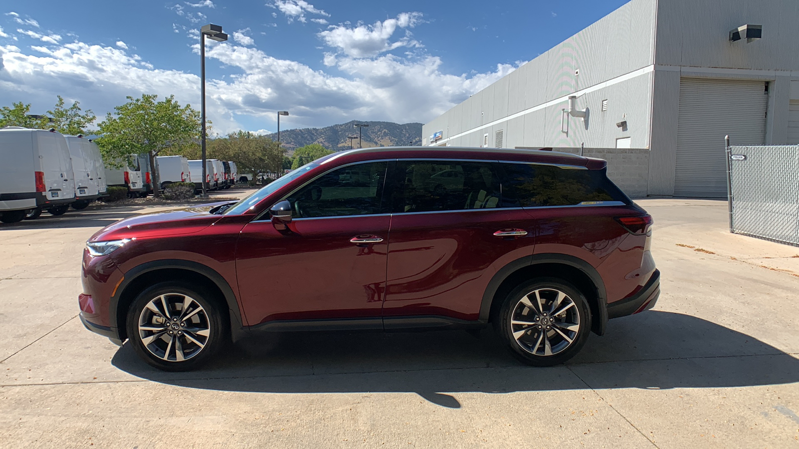 2024 INFINITI QX60 LUXE 2