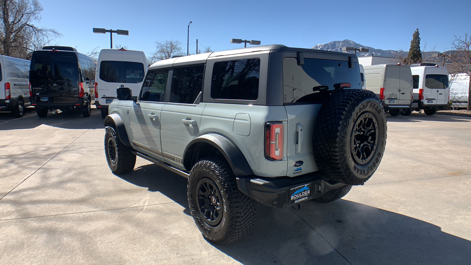 2021 Ford Bronco First Edition 3