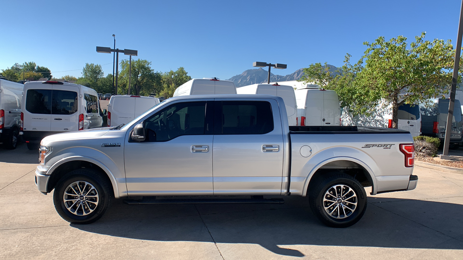 2018 Ford F-150 XLT 2