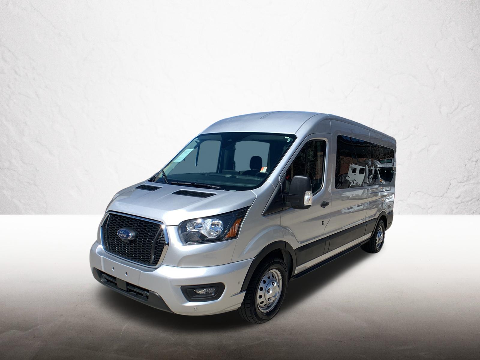 2023 Ford Transit Passenger Wagon XLT 1