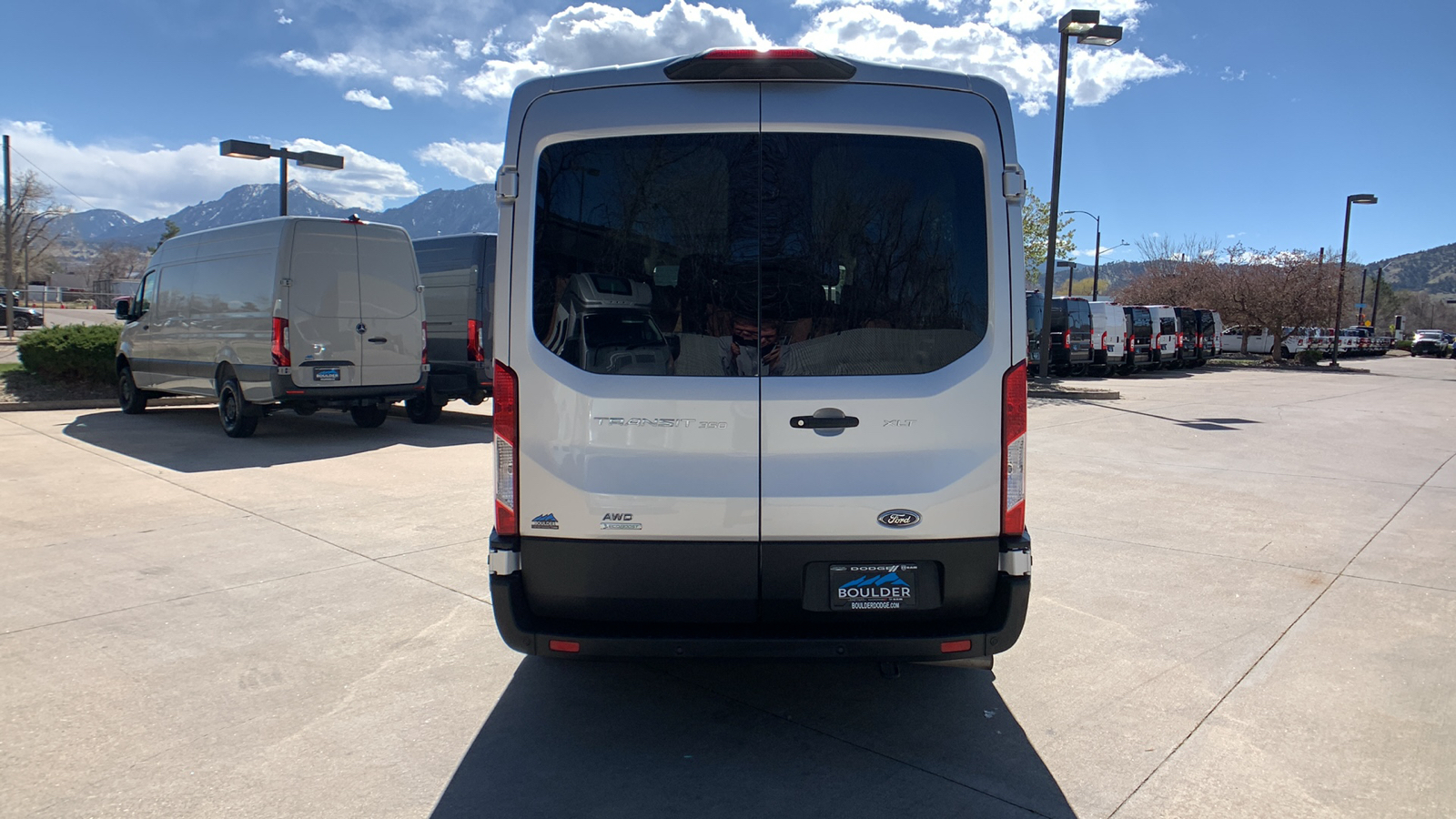 2023 Ford Transit Passenger Wagon XLT 4