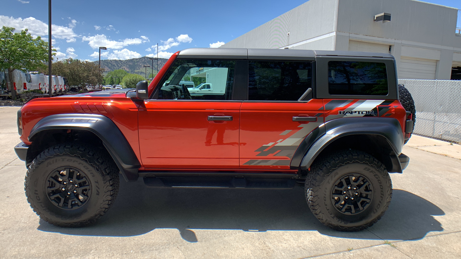 2022 Ford Bronco Raptor 2