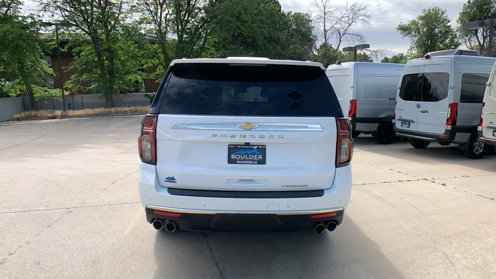 2023 Chevrolet Suburban Premier 4