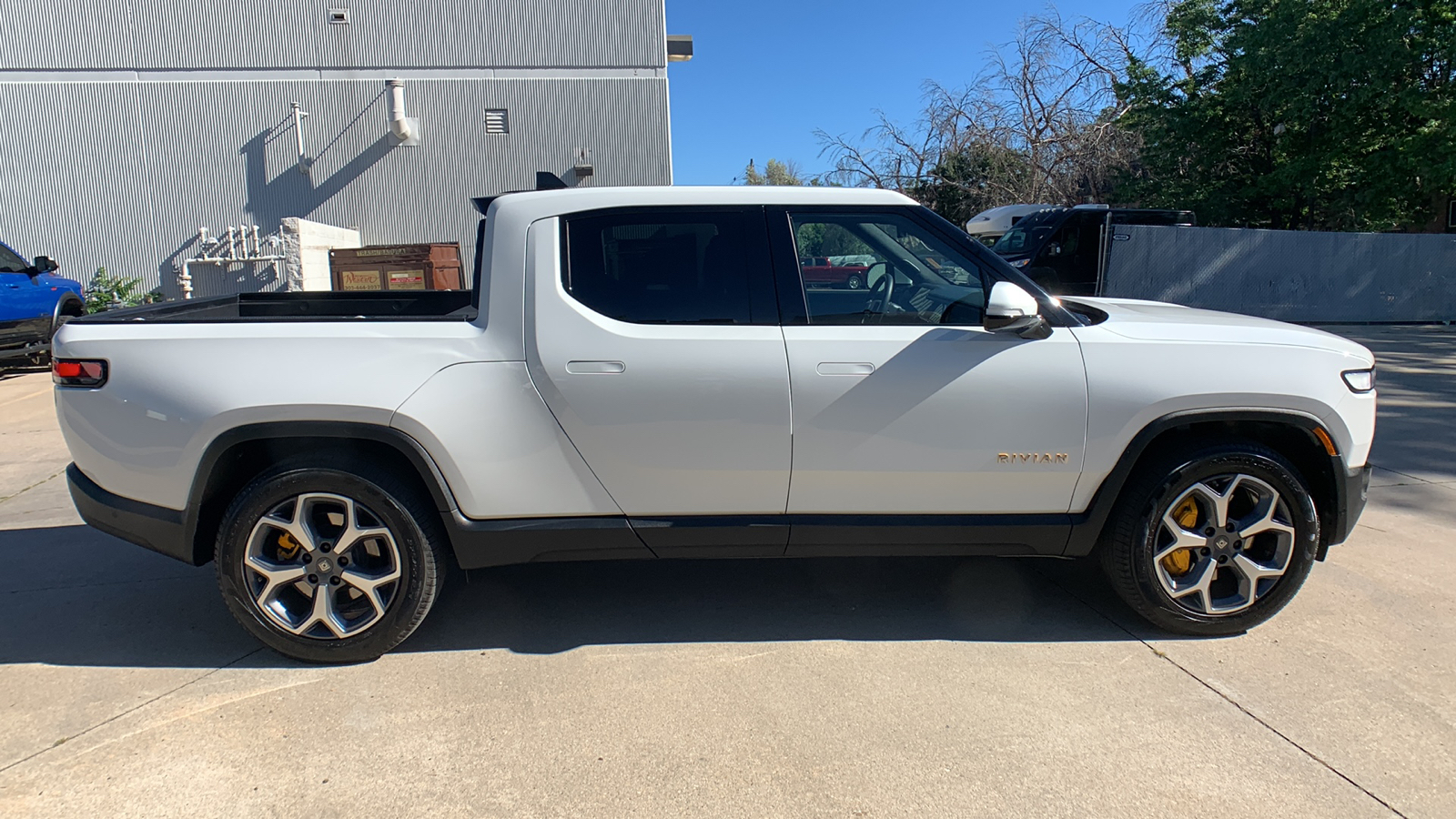 2022 Rivian R1T Launch Edition 6