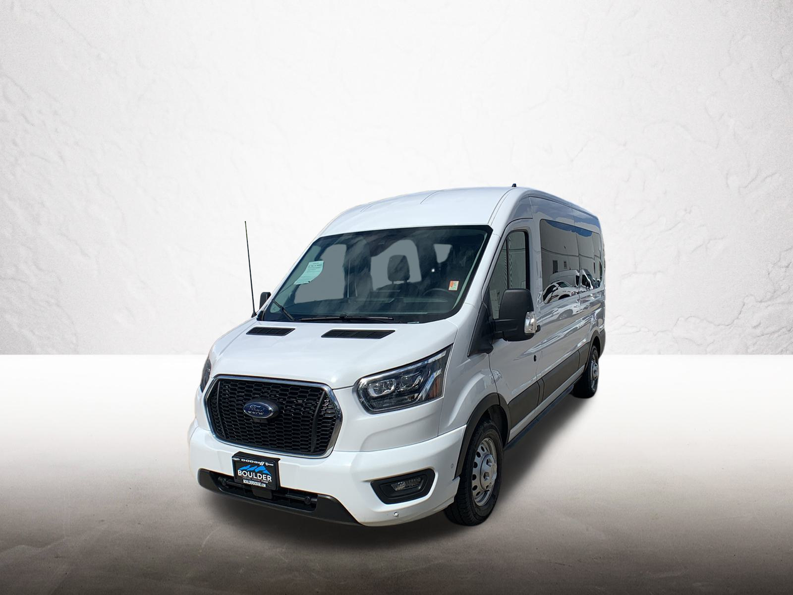 2023 Ford Transit Passenger Wagon XLT 1