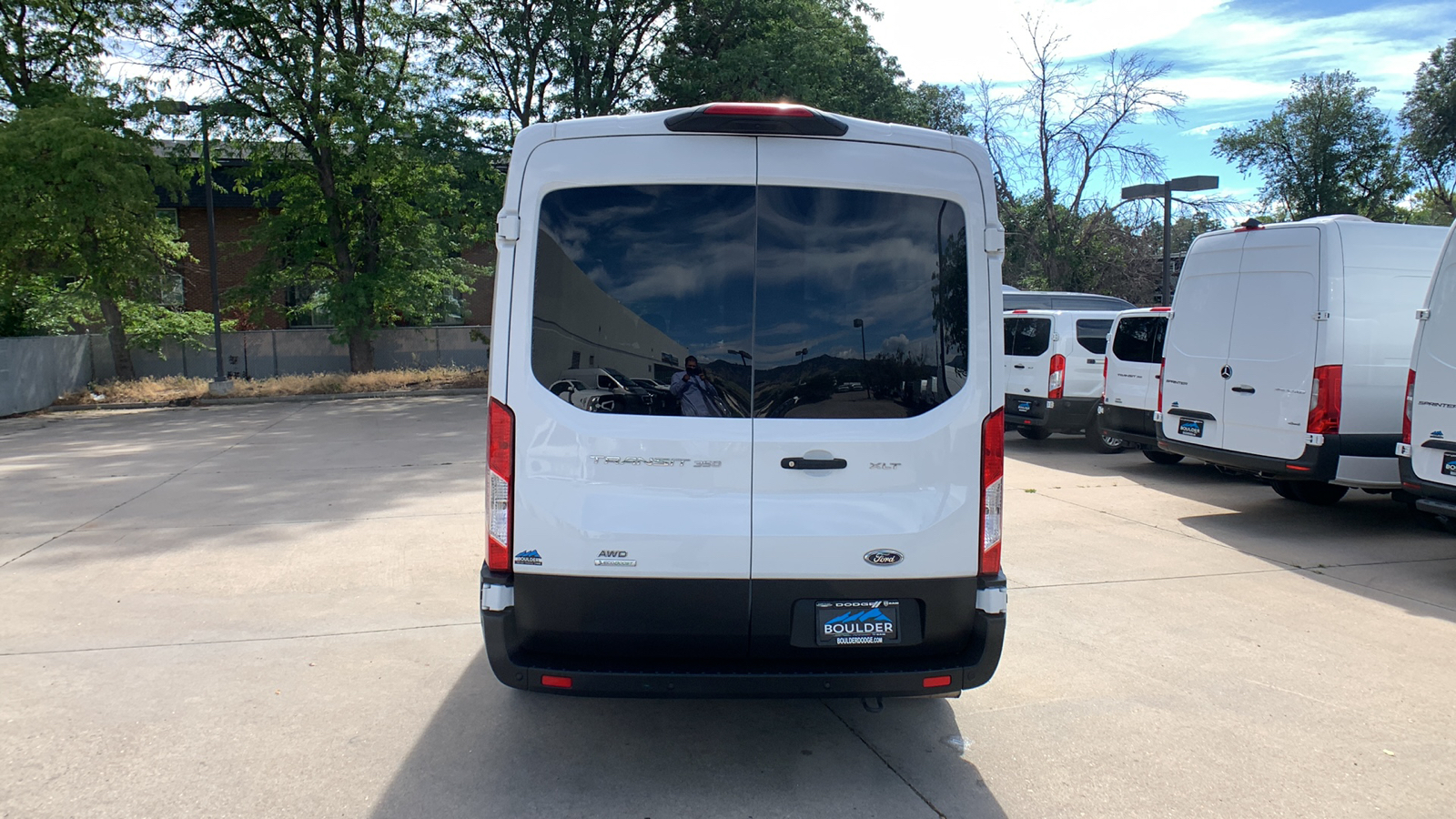 2023 Ford Transit Passenger Wagon XLT 4