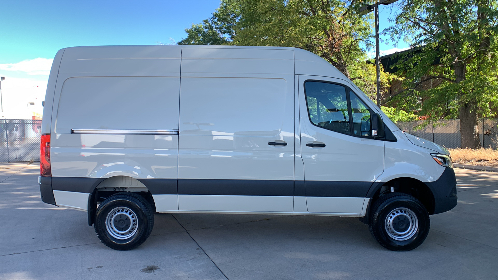 2023 Mercedes-Benz Sprinter Cargo Van  6