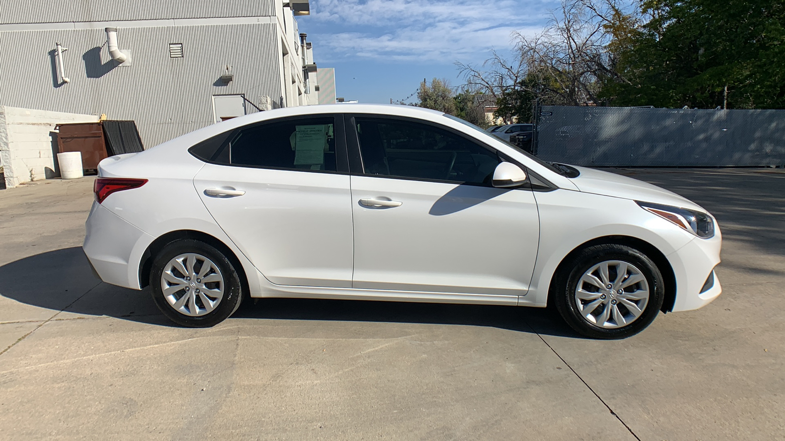 2022 Hyundai Accent SE 6