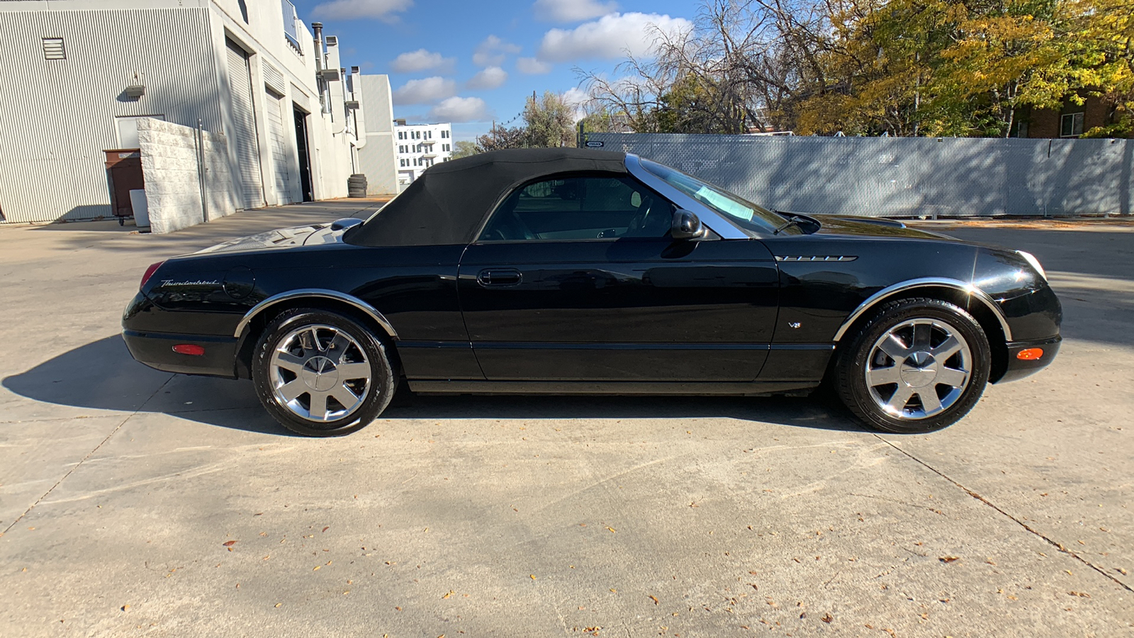 2003 Ford Thunderbird  6