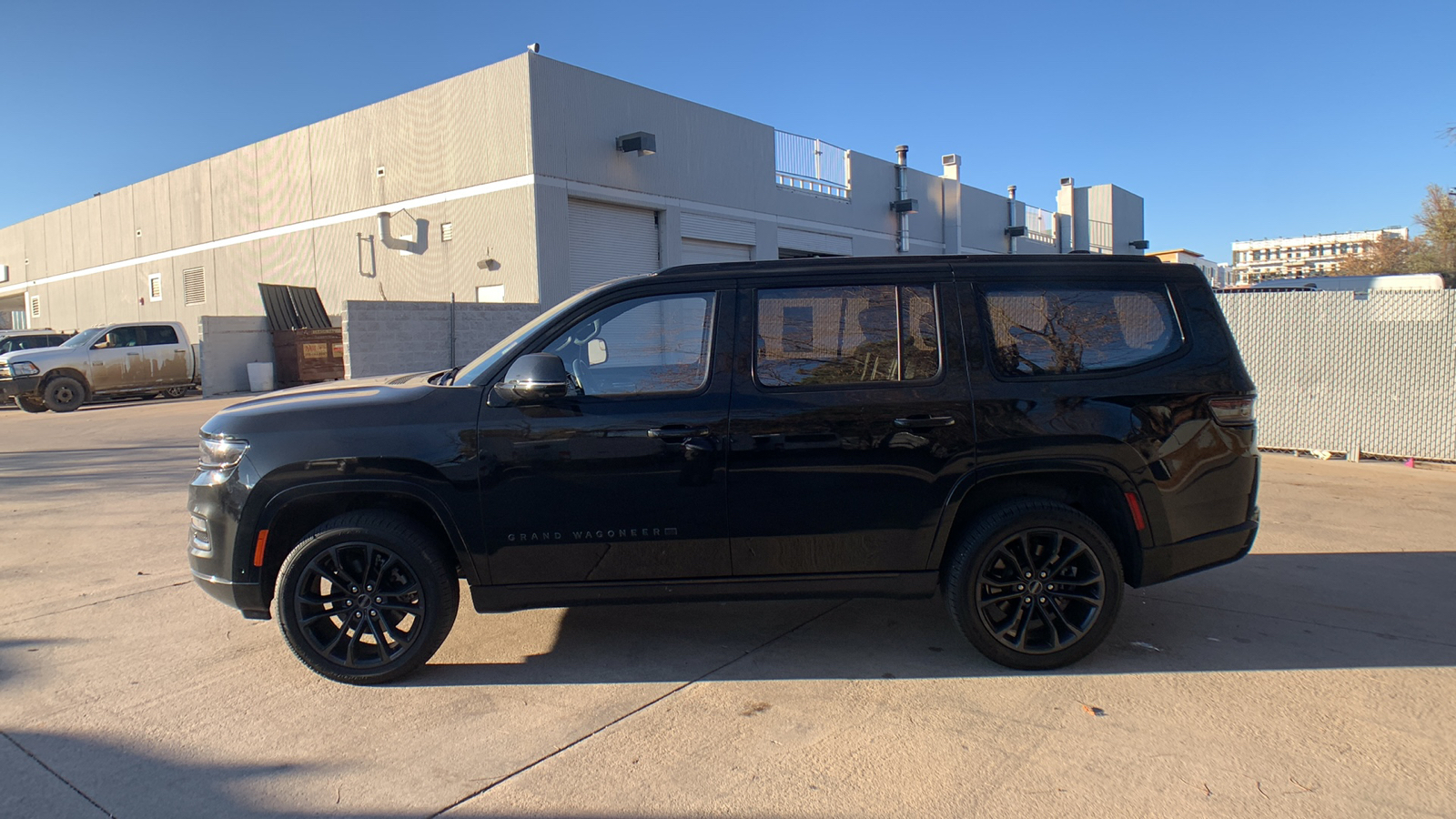 2022 Jeep Grand Wagoneer Series II Obsidian 2