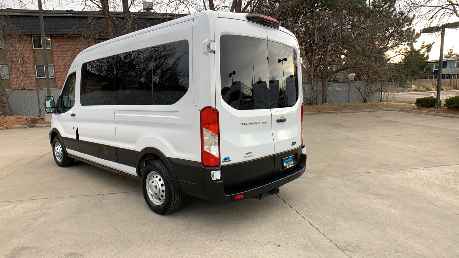 2023 Ford Transit Passenger Wagon XL 2