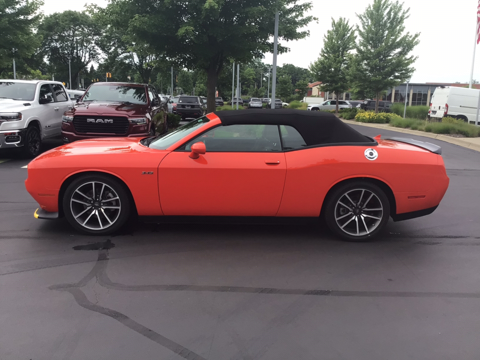 2023 Dodge Challenger R/T 10