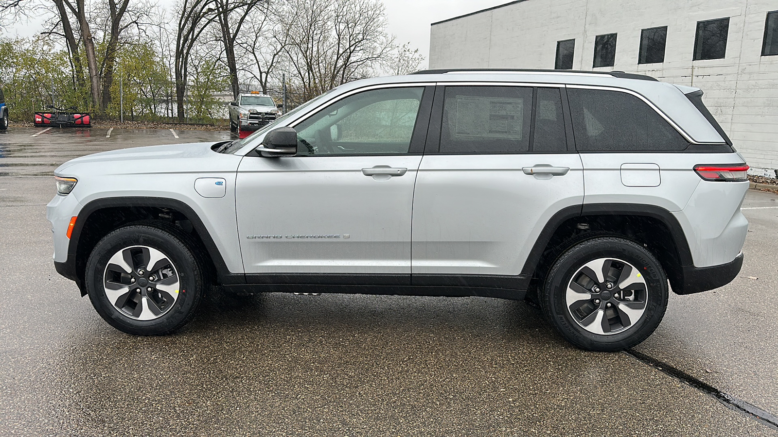 2024 Jeep Grand Cherokee Base 4xe 2