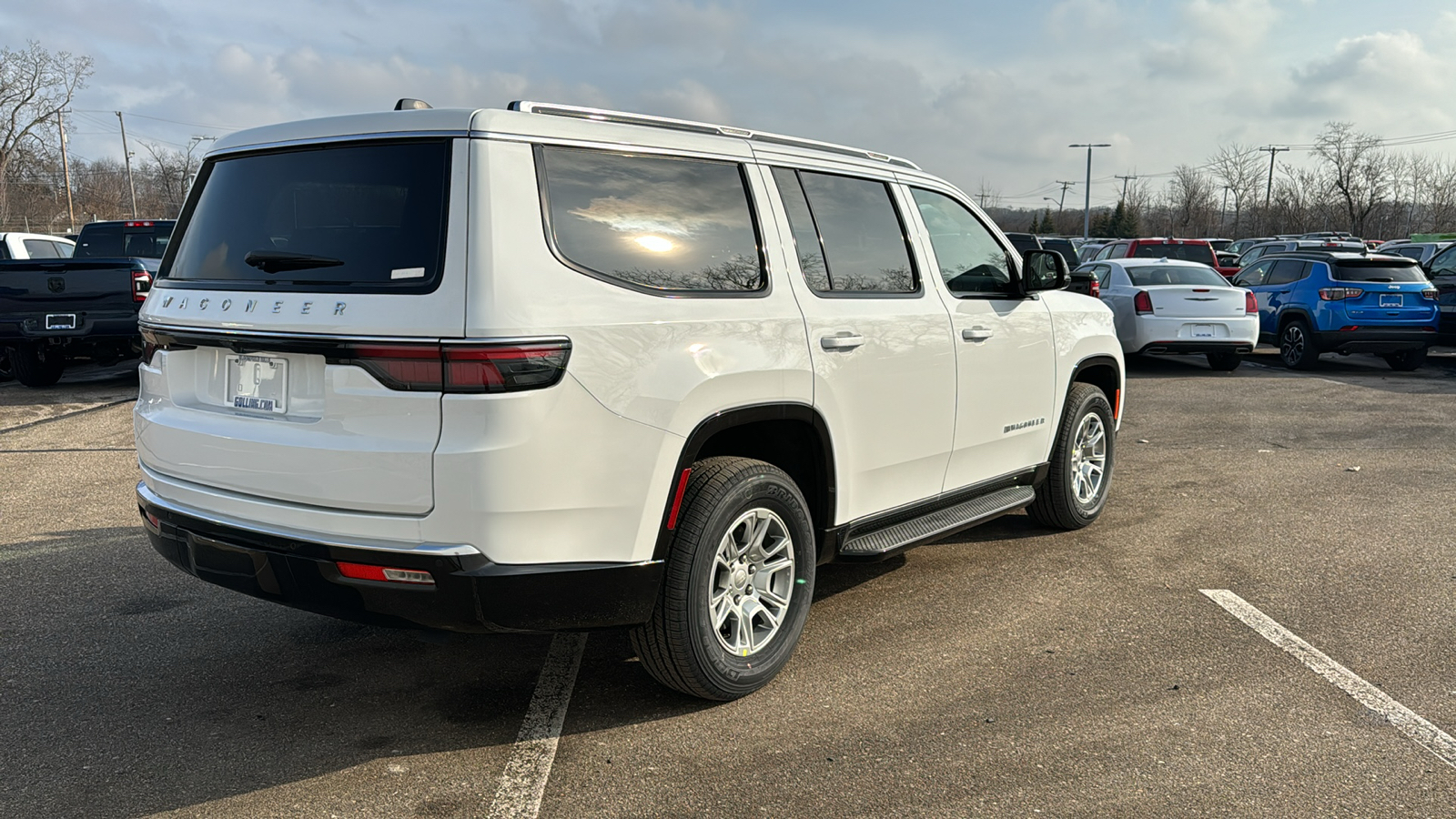 2024 Jeep Wagoneer Base 5