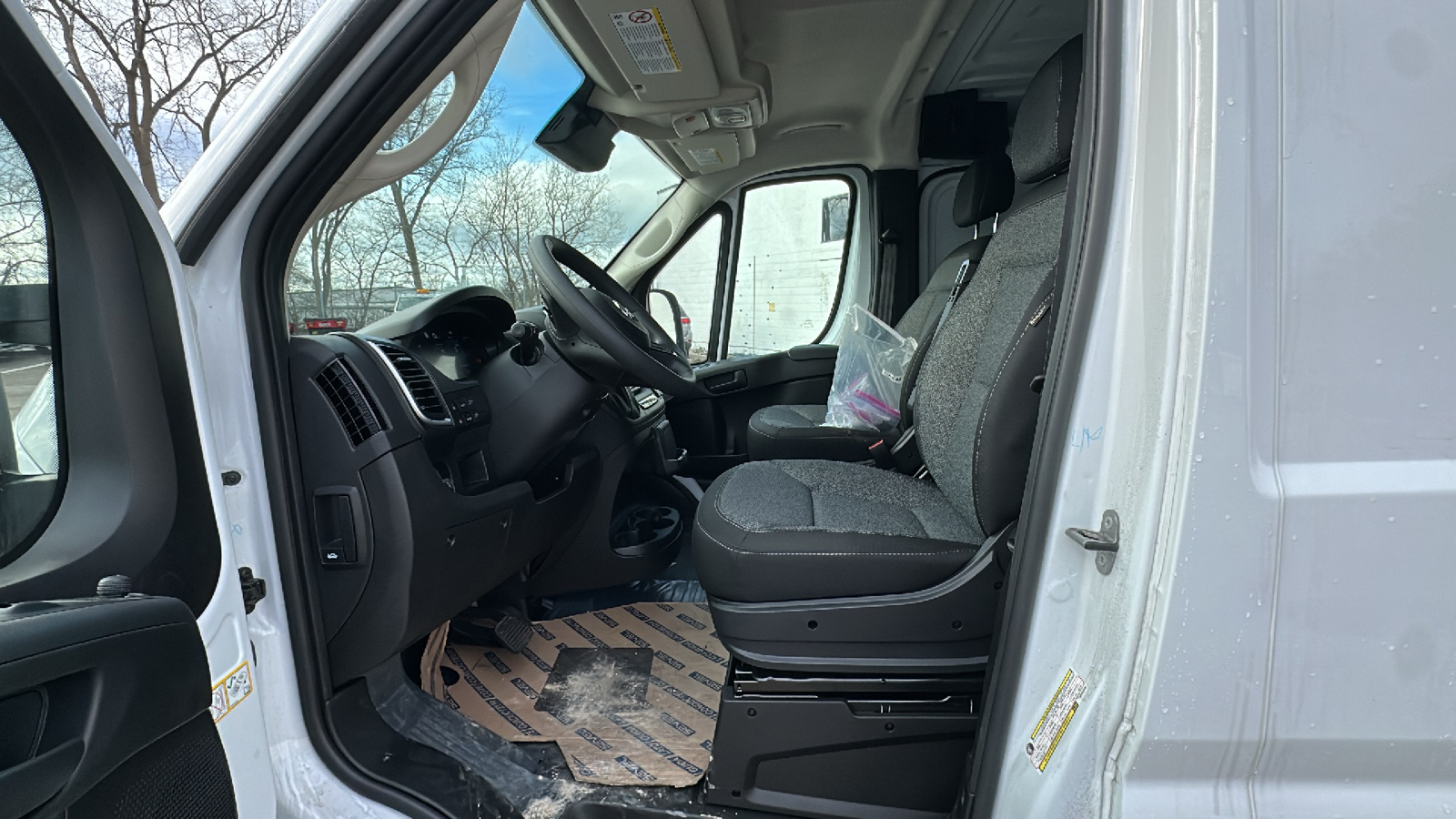 2024 Ram ProMaster 1500 Low Roof 11