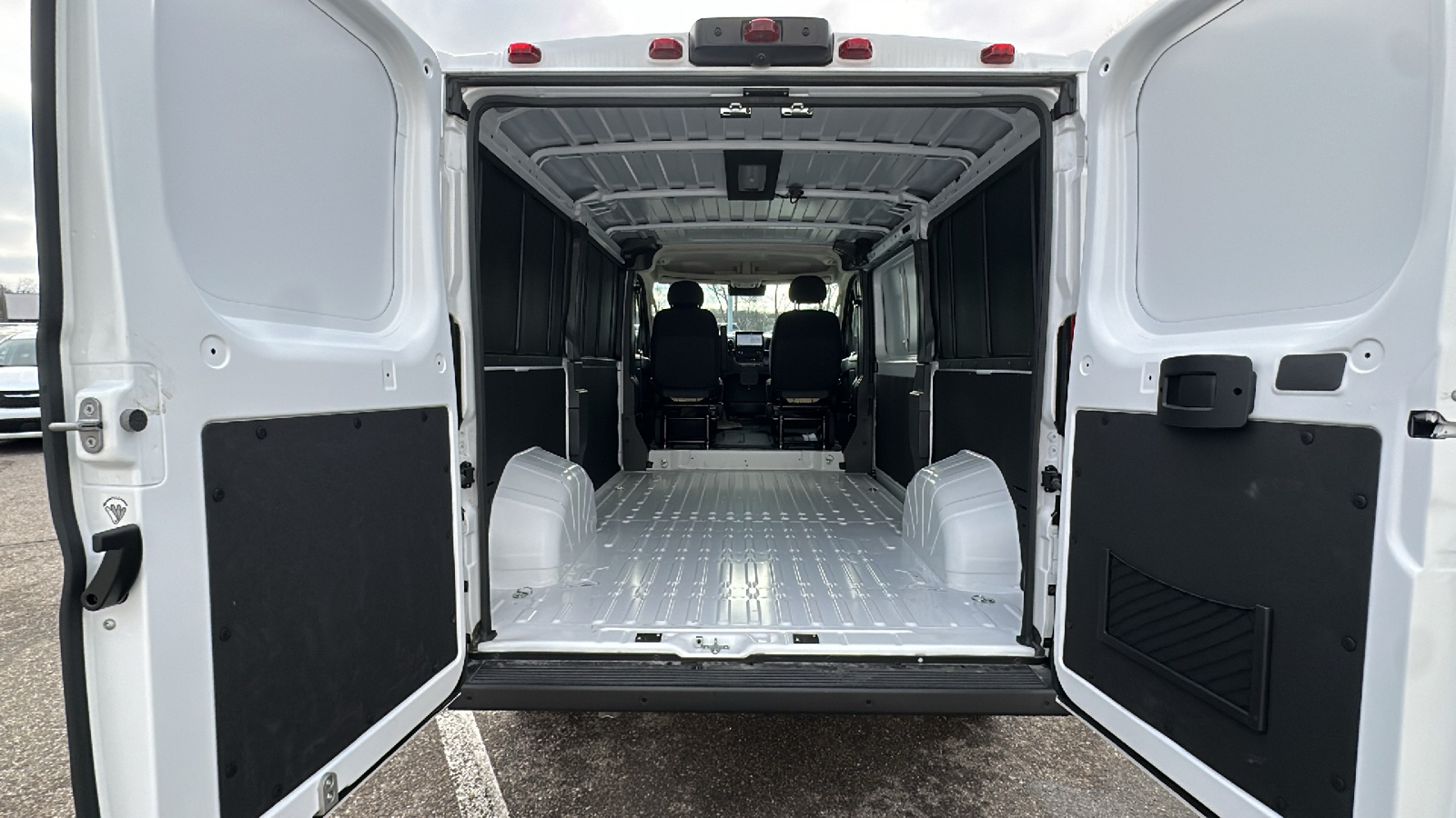 2024 Ram ProMaster 1500 Low Roof 12