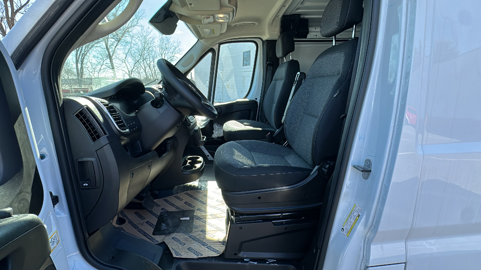 2024 Ram ProMaster 1500 Low Roof 11