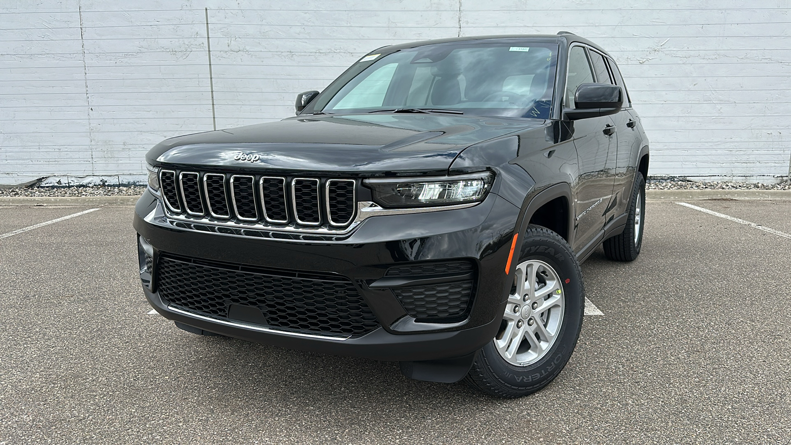 2024 Jeep Grand Cherokee  1