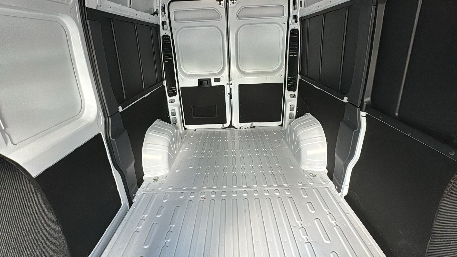 2024 Ram ProMaster 2500 High Roof 26