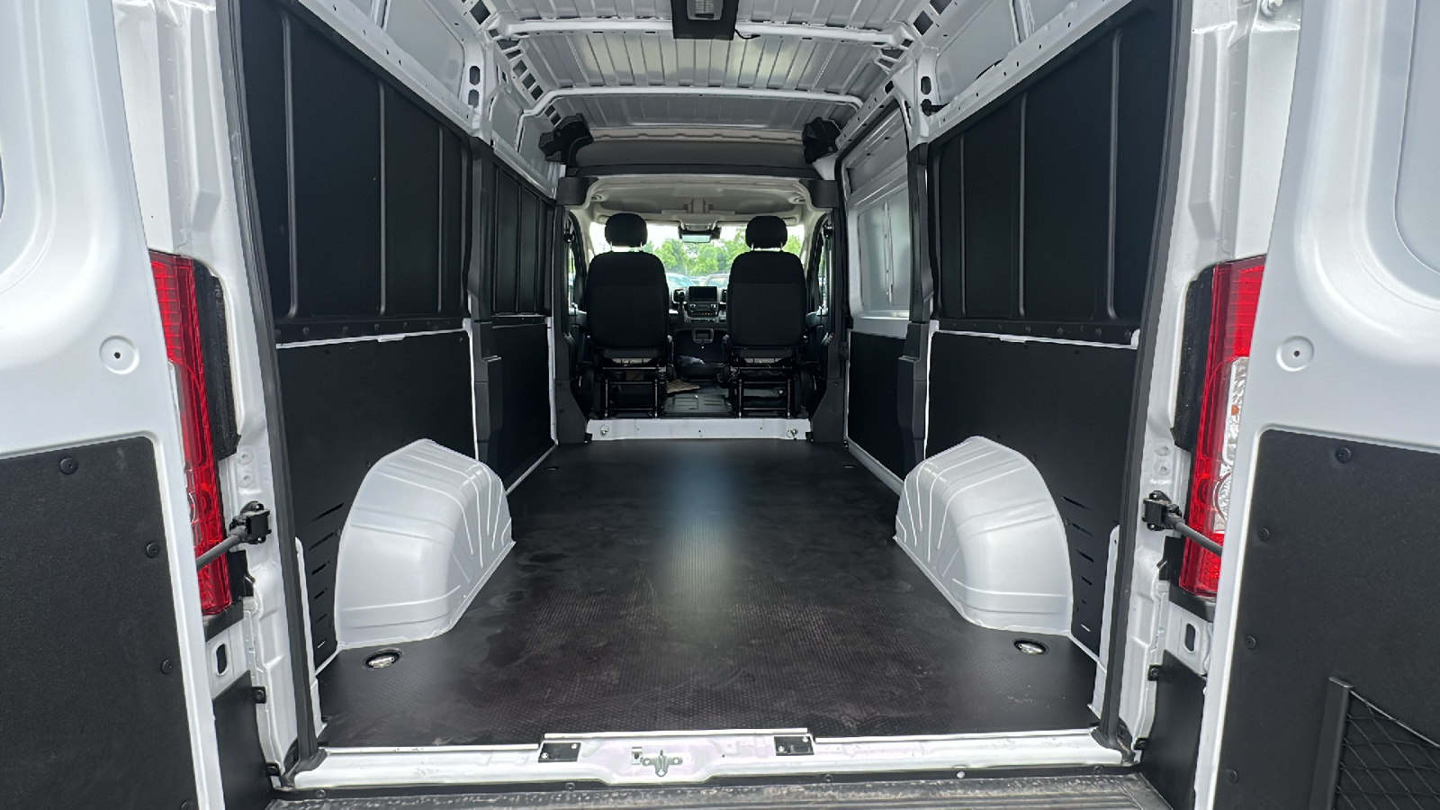 2024 Ram ProMaster 1500 Base 12