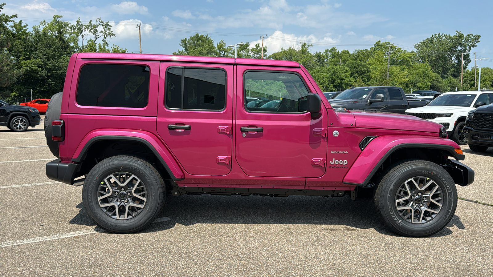 2024 Jeep Wrangler Sahara 6