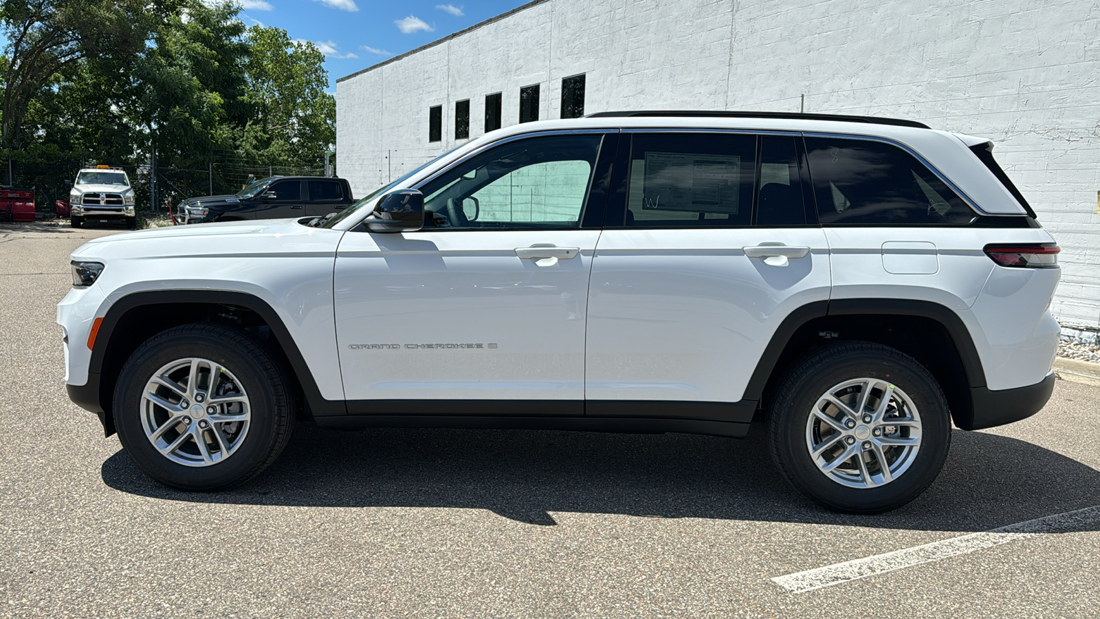 2024 Jeep Grand Cherokee  2