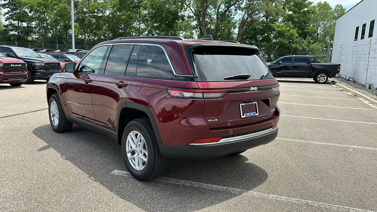 2024 Jeep Grand Cherokee Laredo 3