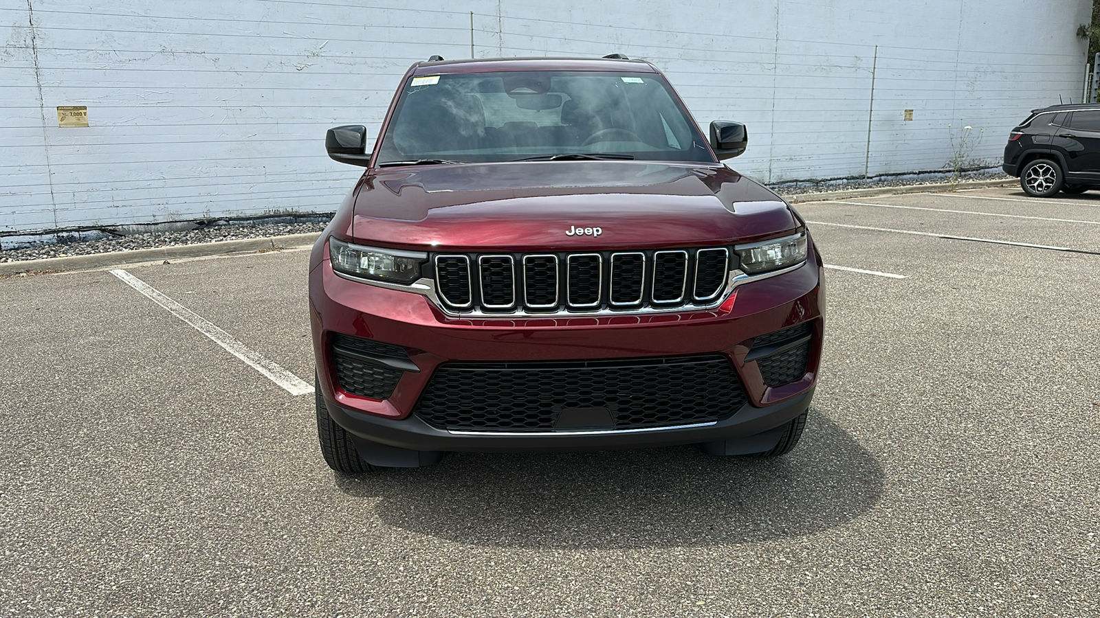 2024 Jeep Grand Cherokee Laredo 8