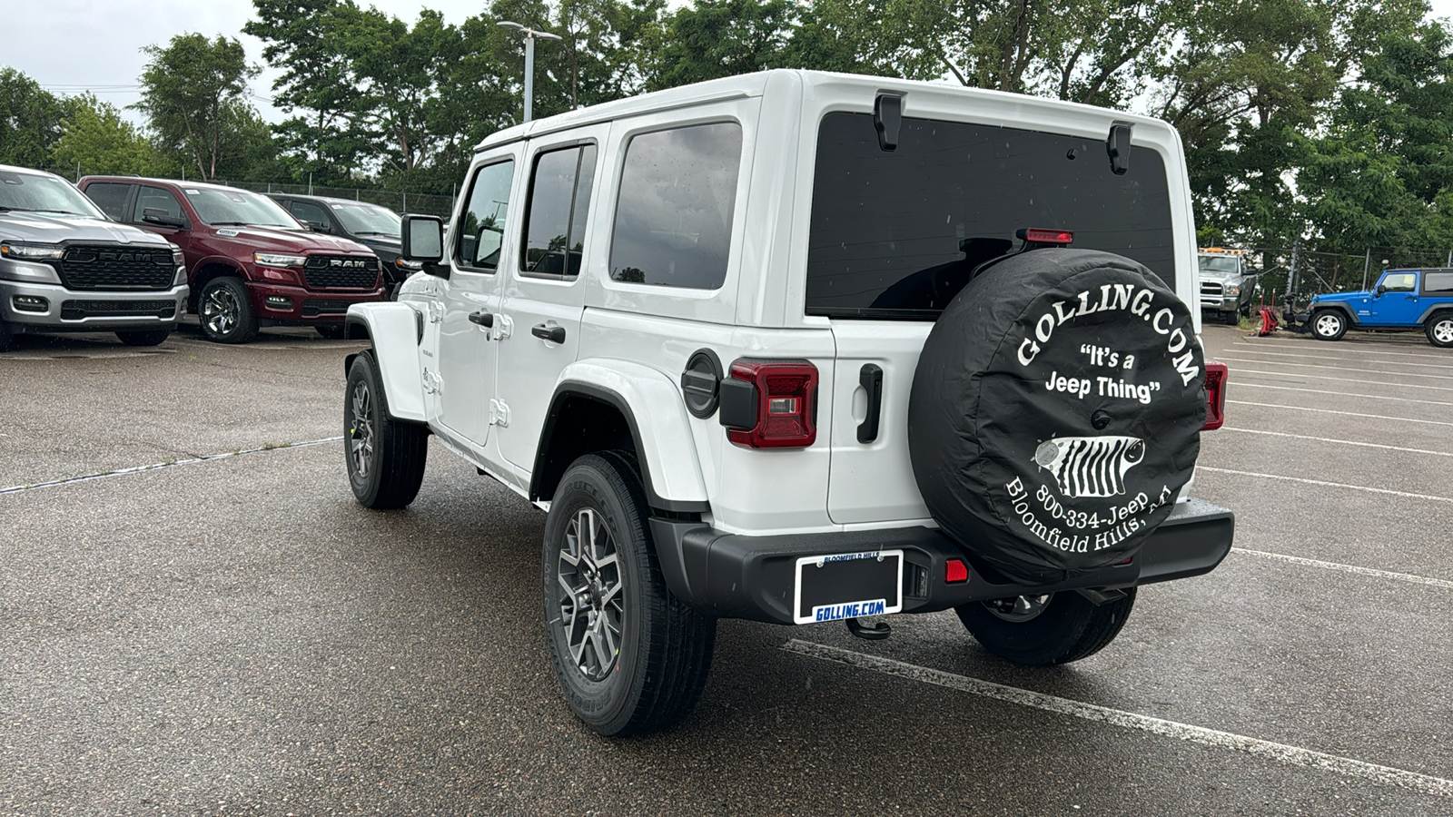 2024 Jeep Wrangler Sahara 3