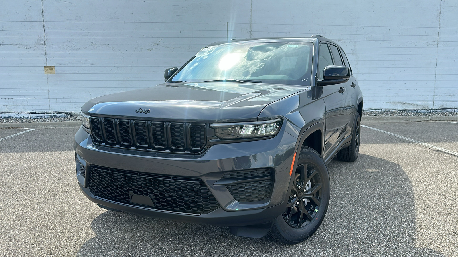 2024 Jeep Grand Cherokee Altitude 1