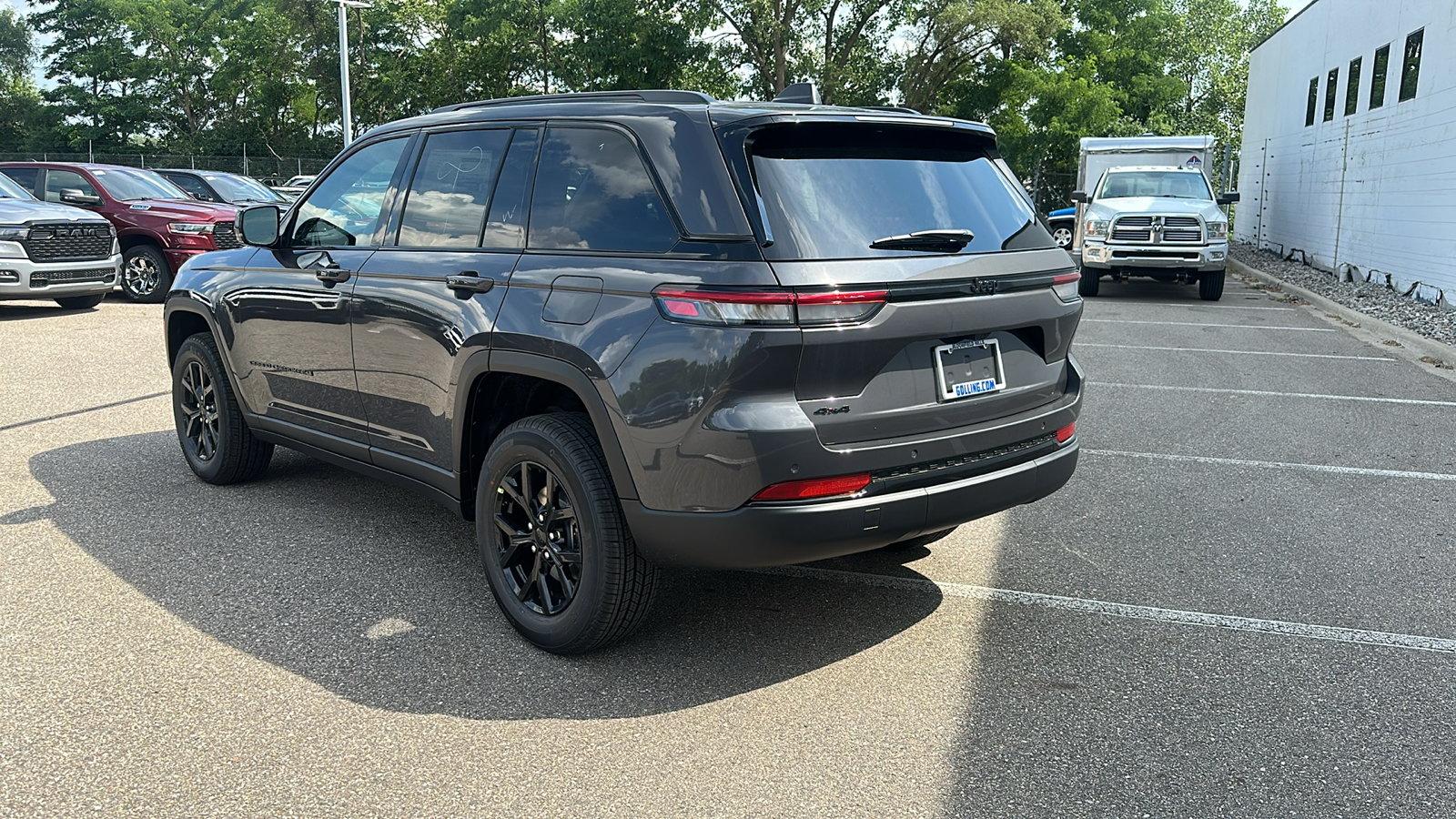 2024 Jeep Grand Cherokee Altitude 3