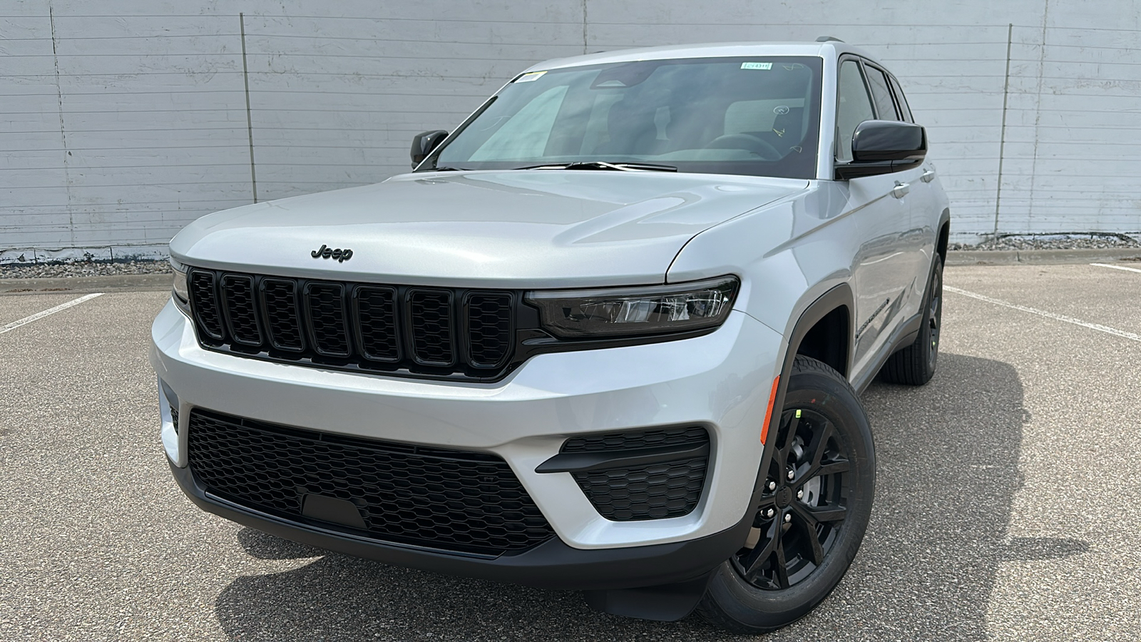 2024 Jeep Grand Cherokee Altitude 1