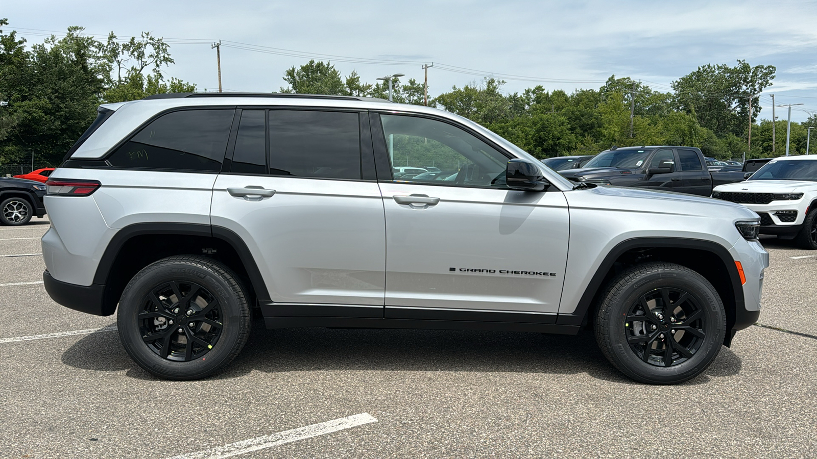 2024 Jeep Grand Cherokee Altitude 6